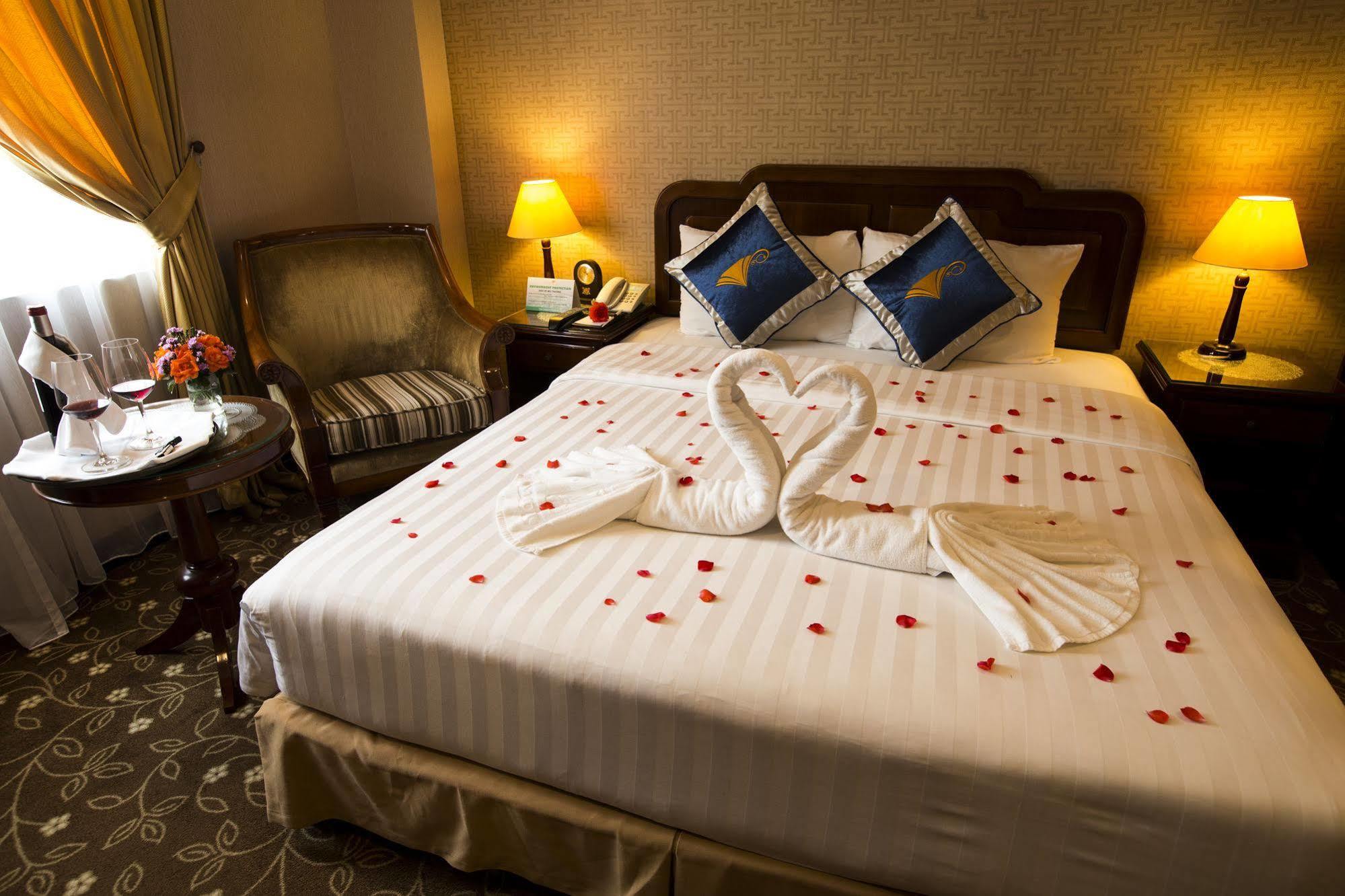 Adamas Hanoi Hotel Exterior photo